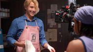 Sanji, as seen in his cute apron (Image Source: One Piece Netflix)